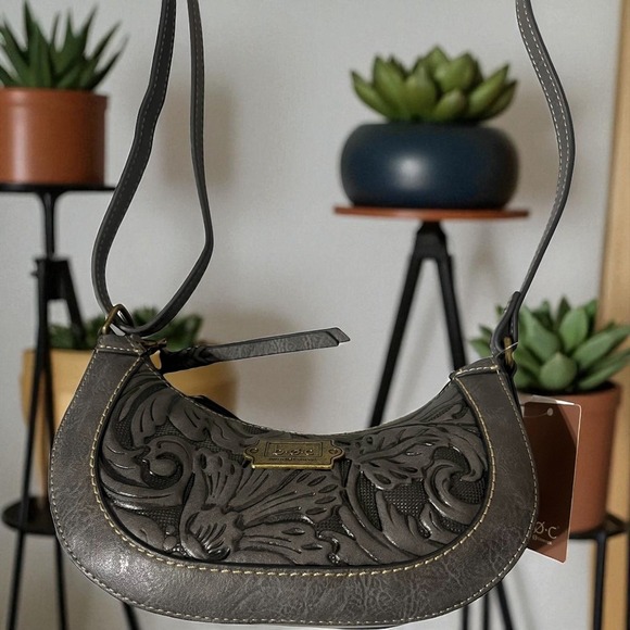 B.O.C. Crossbody Bag Purse Charcoal Embossed Floral Adjustable Strap Womens - Picture 4 of 10